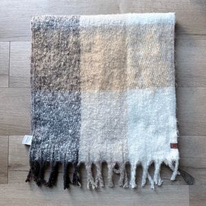 Lucky Brand Blanket Scarf Womens Plaid Winter Fall Holiday Warm Cozy One Size